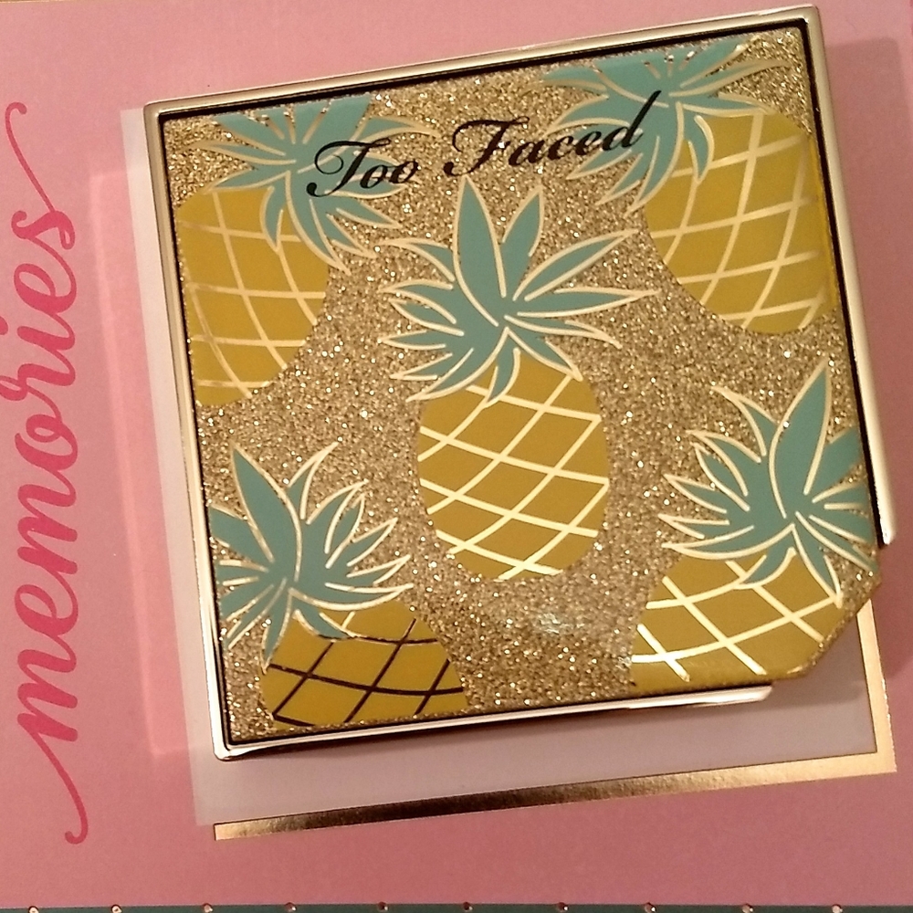 Too Faced Strobing Highlighting and Bronzing Duo - Picture 4 of 6